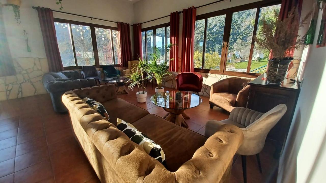 Hotel Rural & Restaurante Las Camaretas 코르테스데라프론테라 외부 사진